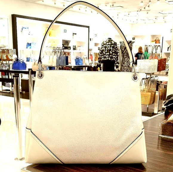 MK NICOLE LG SHOULDER BAG & FUR POM POM keychain - Picture 2 of 6